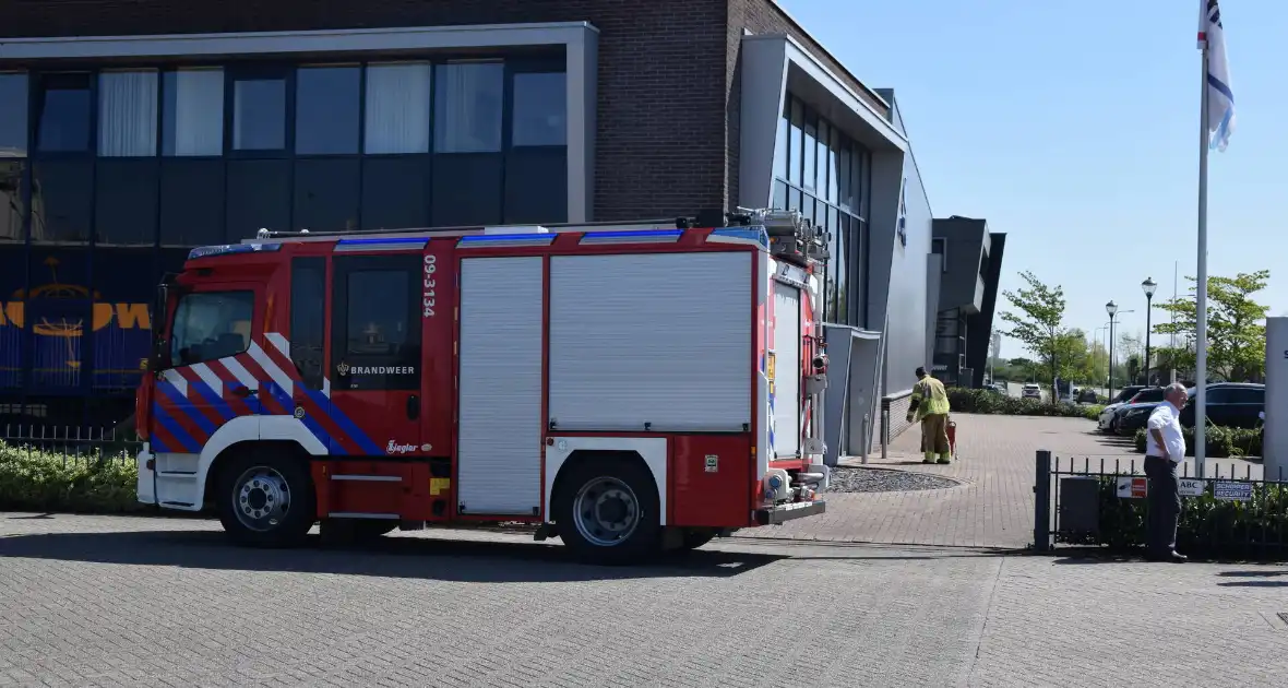 Brand in spouwmuur na wegbranden van onkruid