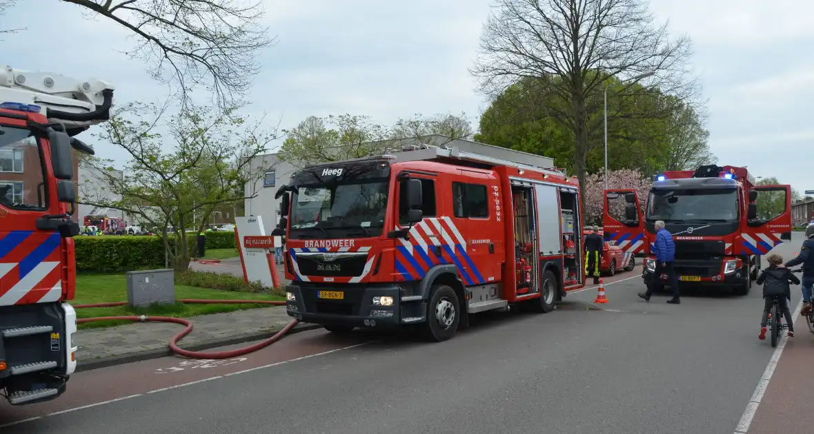 Grote uitslaande brand in appartement zorgcomplex - Foto 2