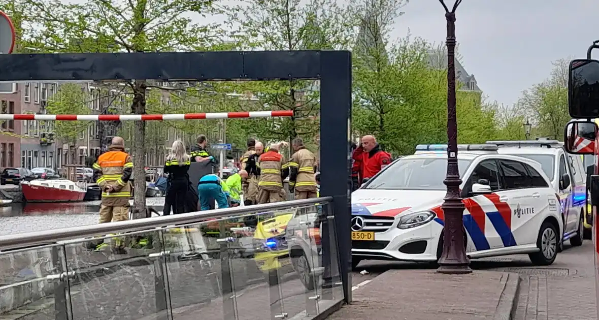 Persoon overleden na te water raken in vaart Boerenwetering - Foto 5