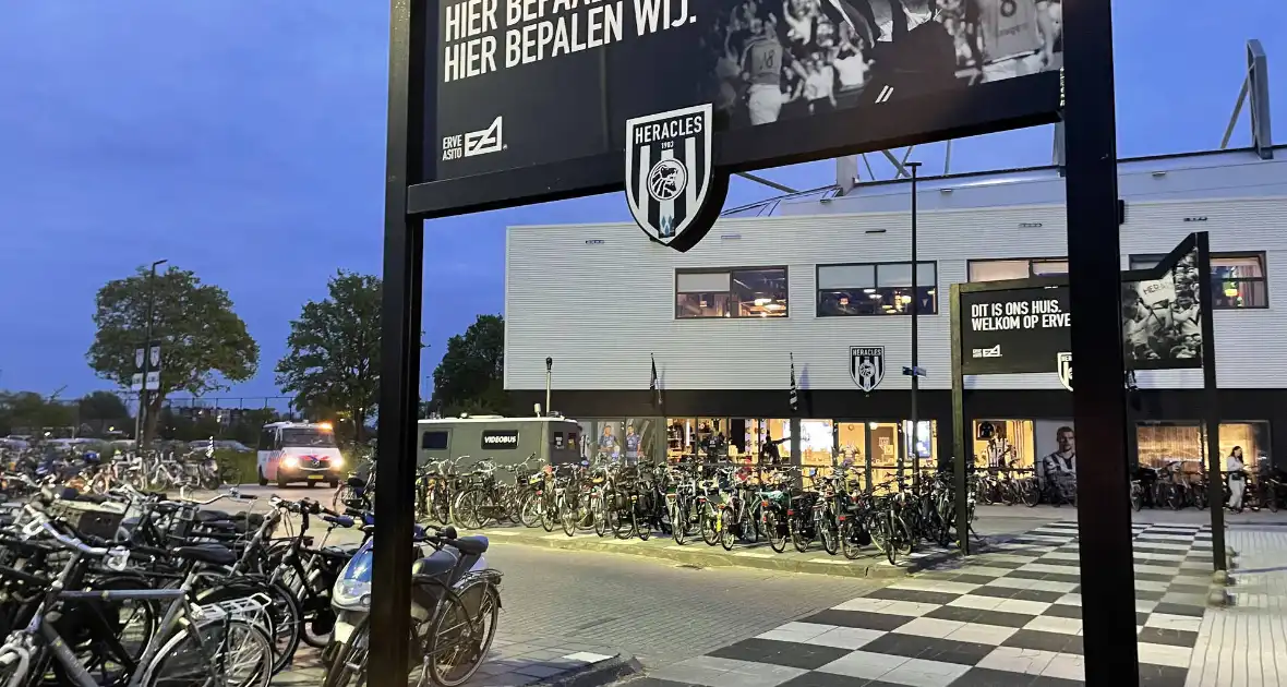 Veel politie op de been vanwege voetbalwedstrijd - Foto 1