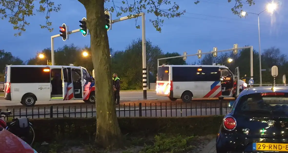 Veel politie op de been vanwege voetbalwedstrijd - Foto 7