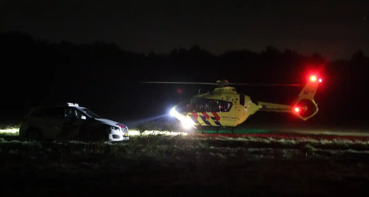 Traumahelikopter landt in weiland vanwege incident - Foto 5