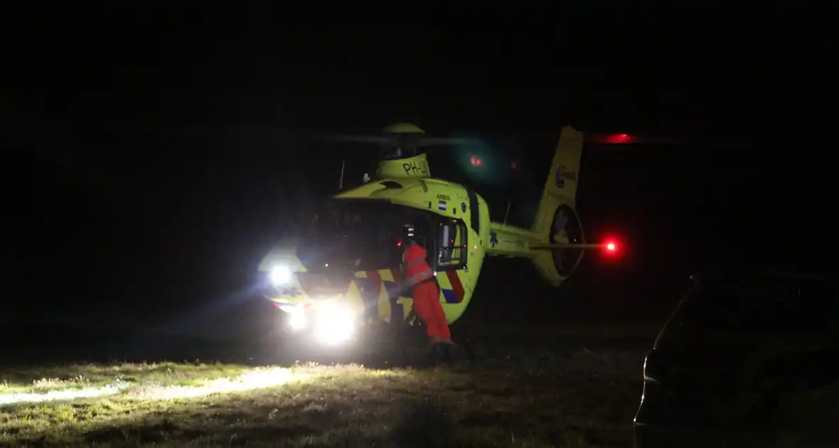 Traumahelikopter landt in weiland vanwege incident - Foto 9