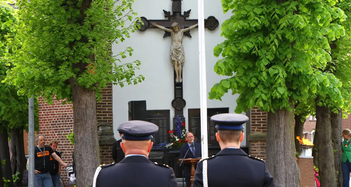 Grote drukte bij Dodenherdenking - Foto 20