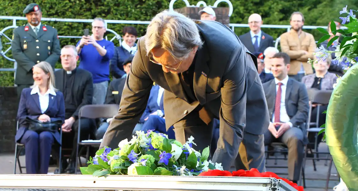 Grote drukte bij Dodenherdenking - Foto 5