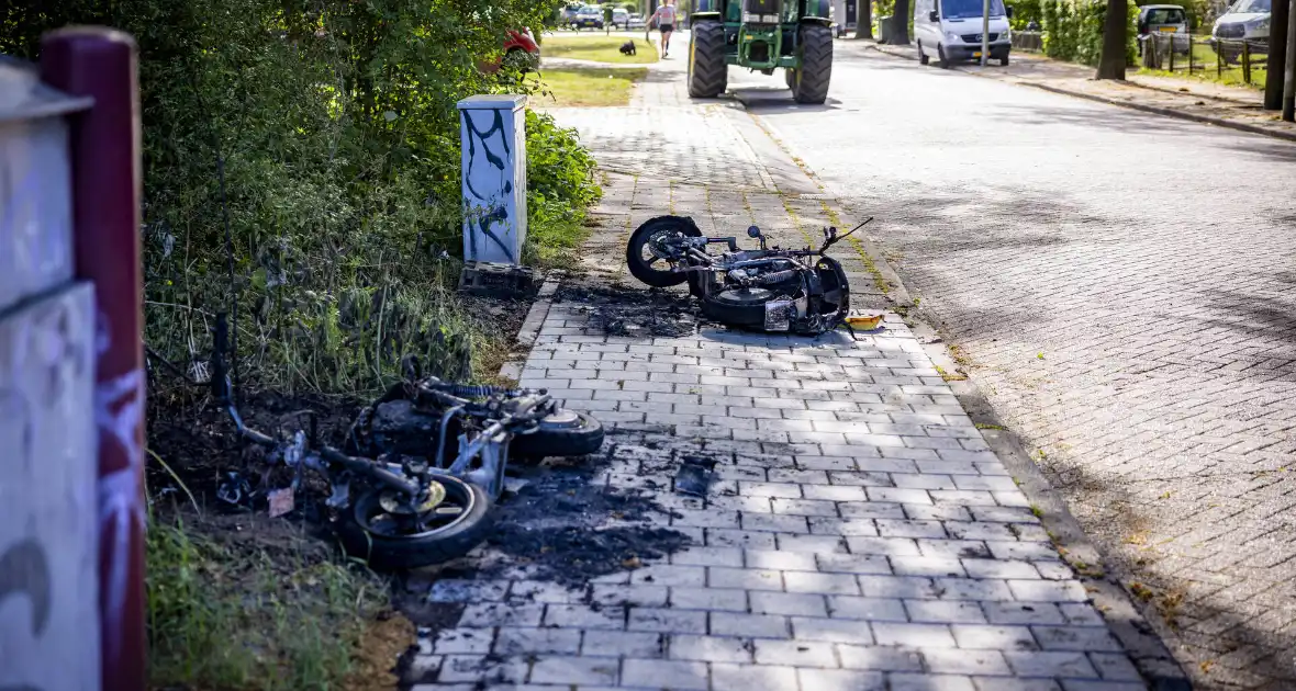 Keistad geteisterd met scooterbranden - Foto 5
