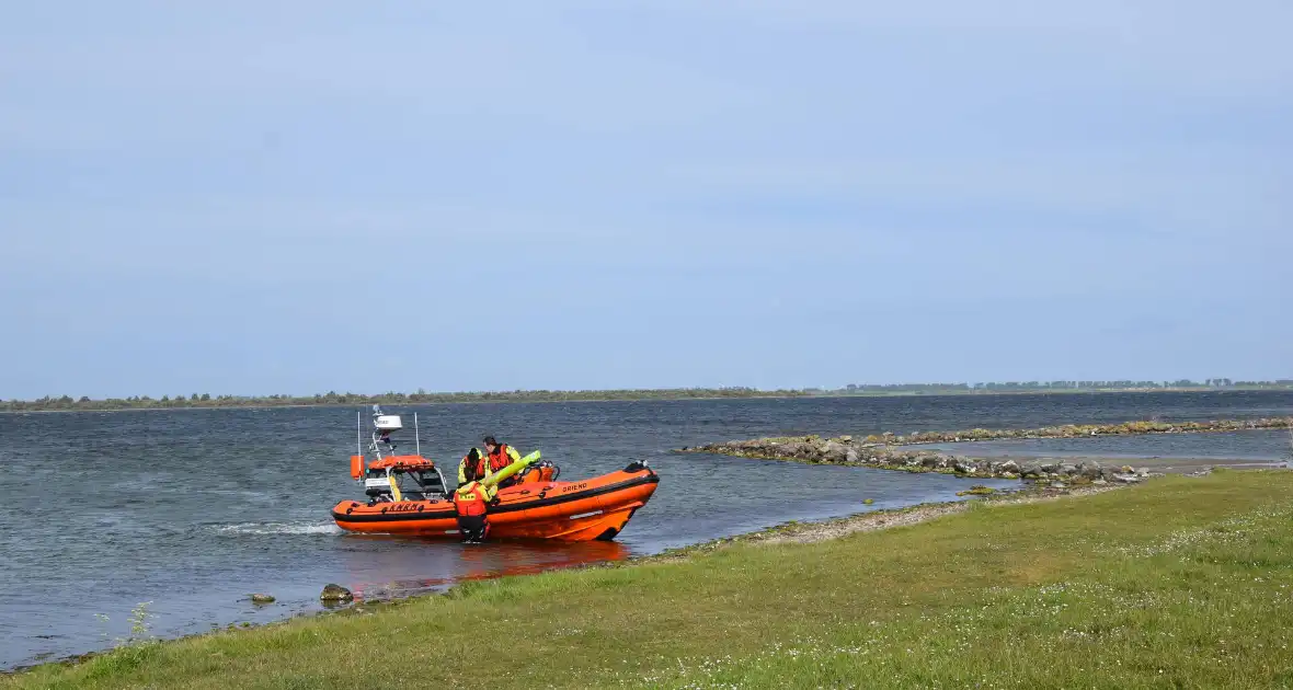 KNRM ingezet voor surfer in de problemen op Grevelingen - Foto 2