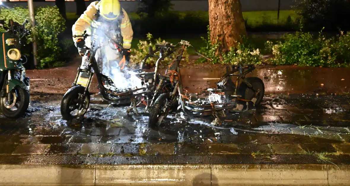 Felyx deelscooters verwoest vanwege brand - Foto 1