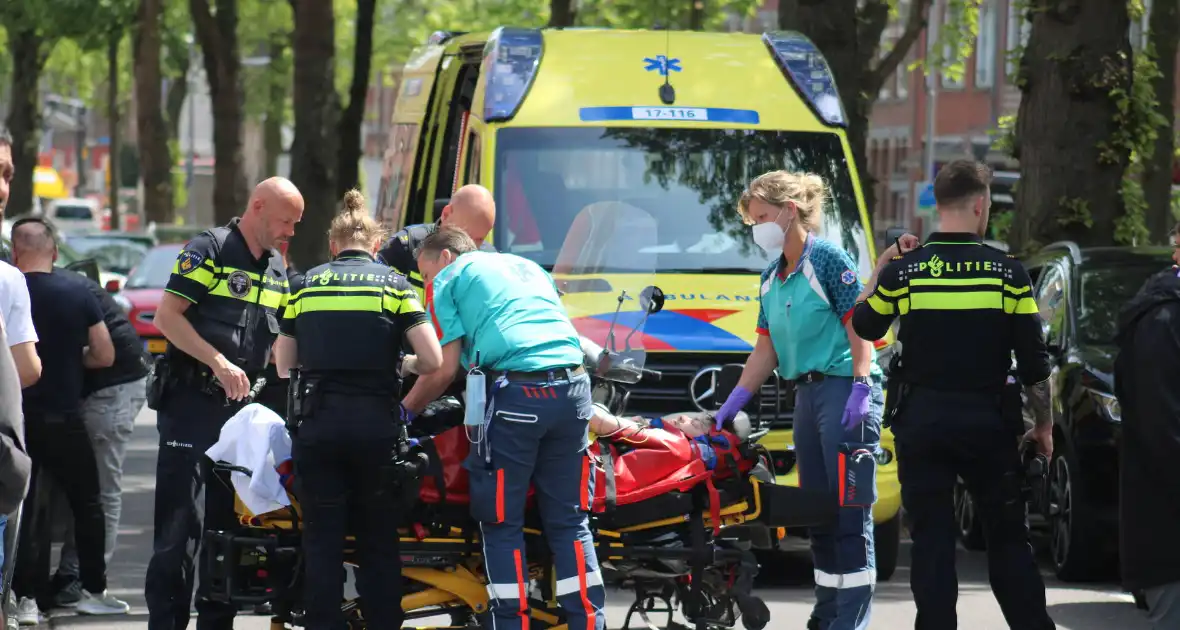 Scooterrijder gewond bij botsing met openslaand portier - Foto 5