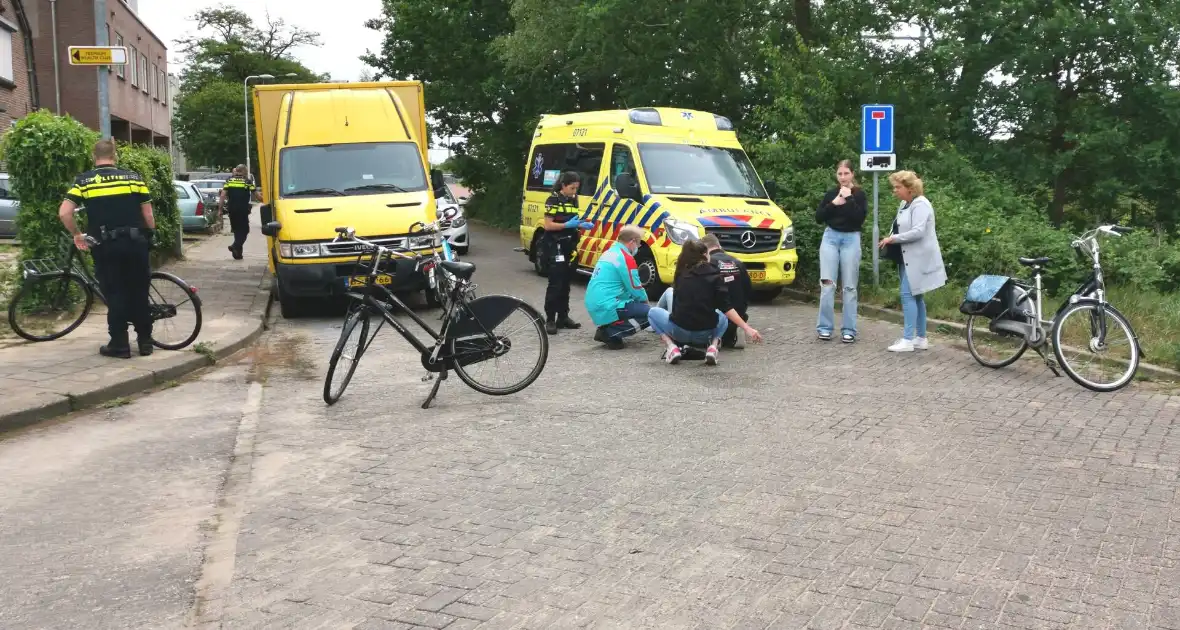 Fietsers gewond bij botsing op kruising