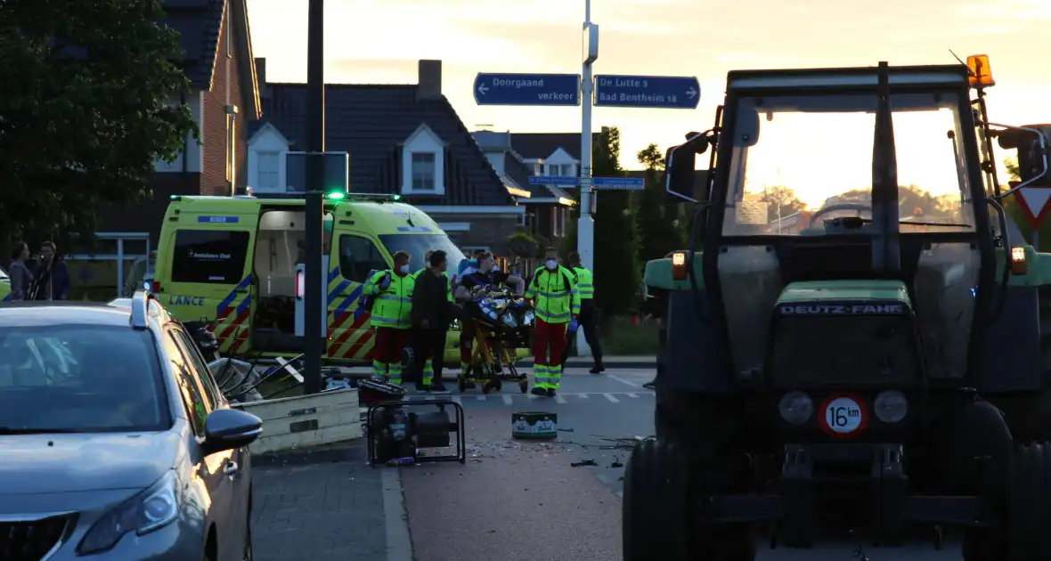 Meerdere gewonden nadat kampioenswagen kantelt - Foto 10