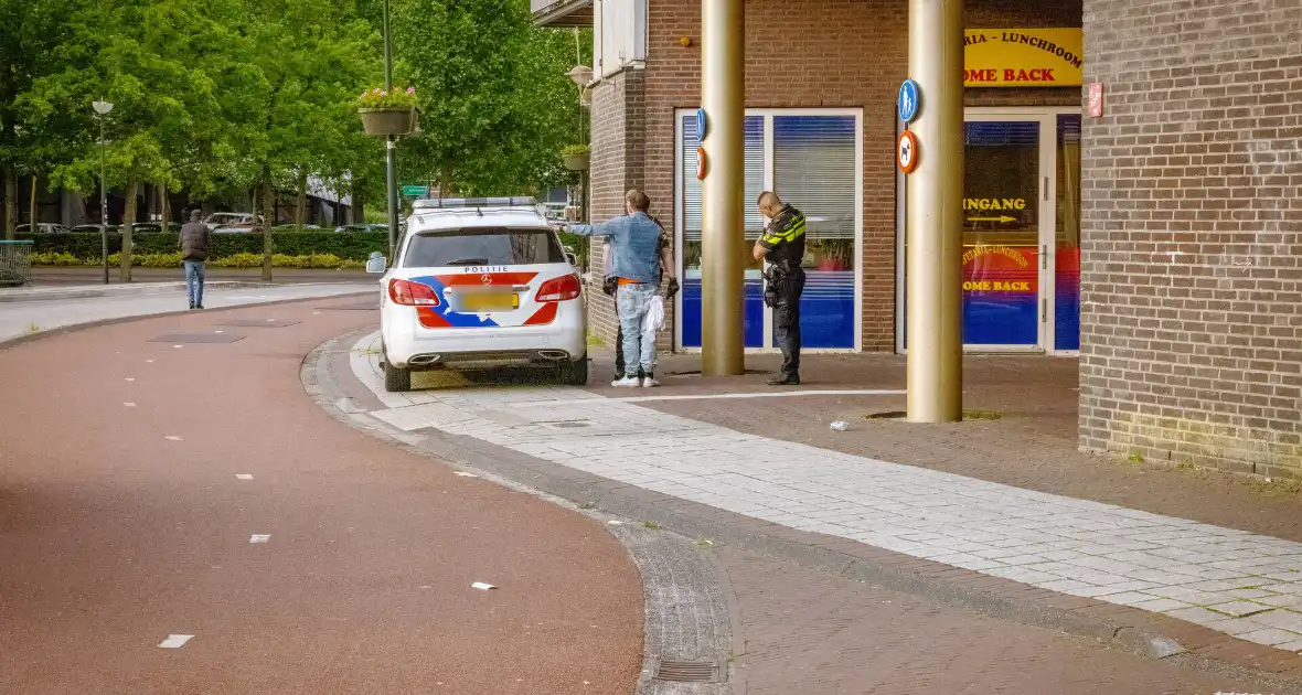 Buitenlandse overlastgever Winkelcentrum De Nieuwe Hof door politie meegenomen - Foto 11