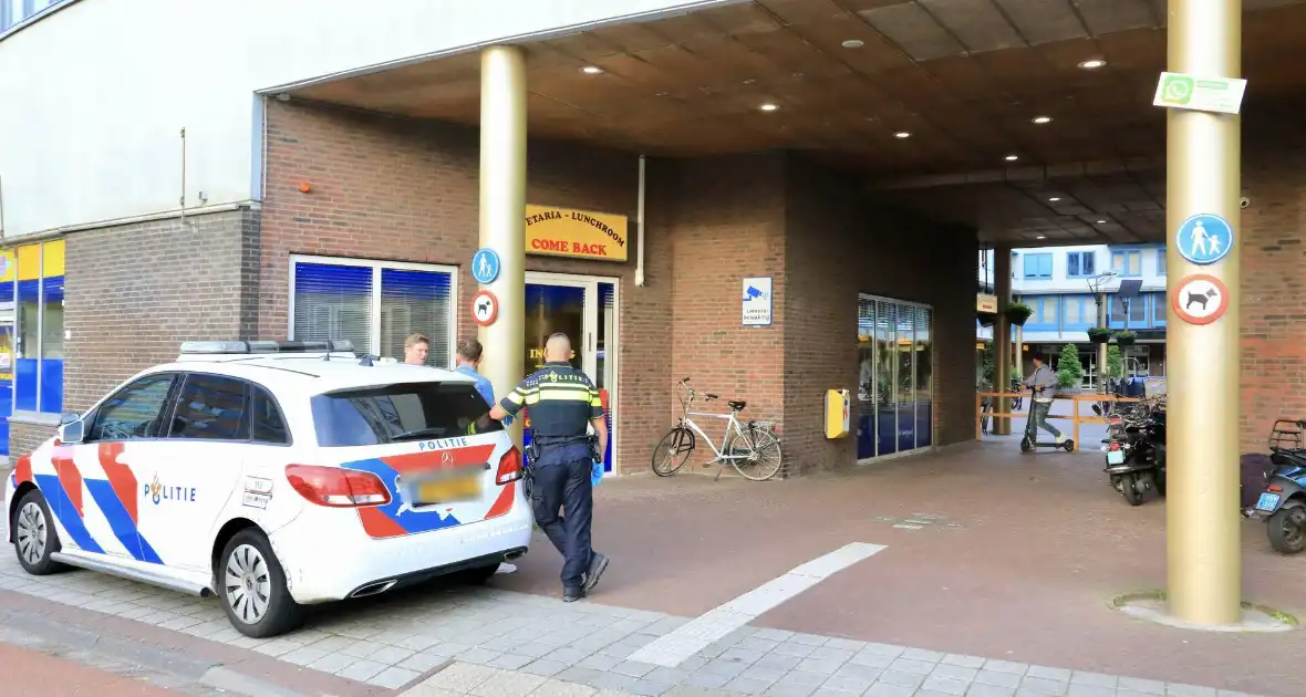 Buitenlandse overlastgever Winkelcentrum De Nieuwe Hof door politie meegenomen - Foto 4