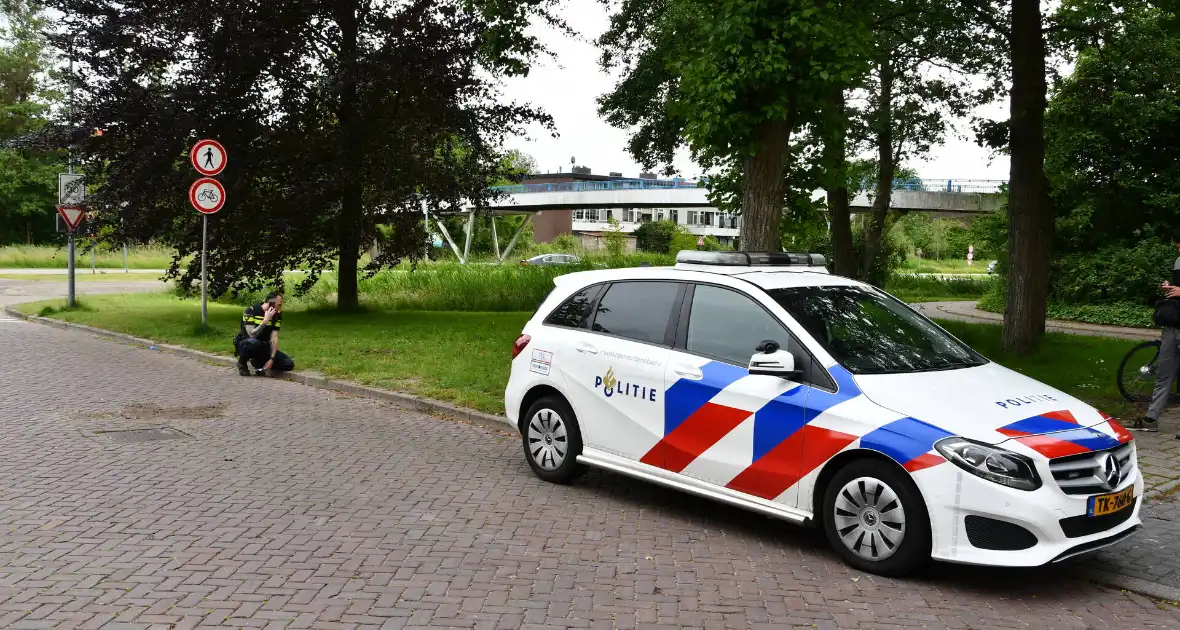 Stadspark afgesloten met afzetlinten na ongeval - Foto 6