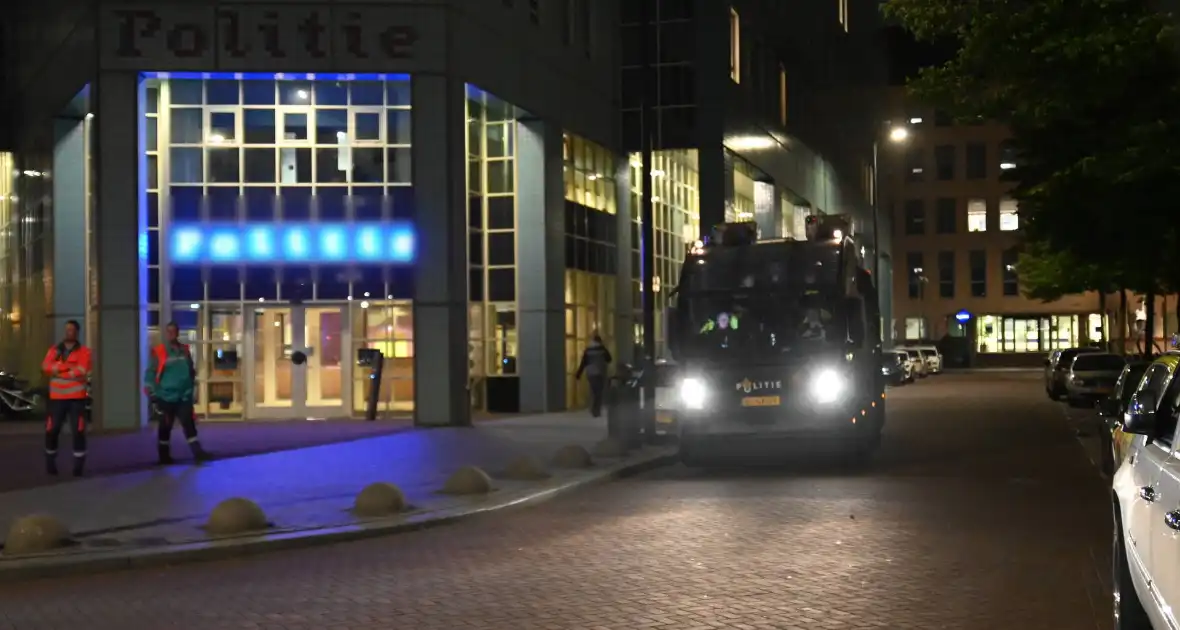 Veel politie op de been na verloren wedstrijd van Feyenoord - Foto 4