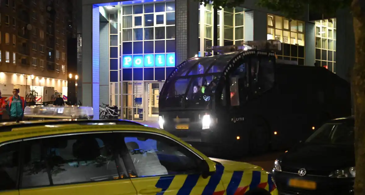 Veel politie op de been na verloren wedstrijd van Feyenoord - Foto 7