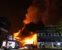Zeer grote brand in meerdere panden