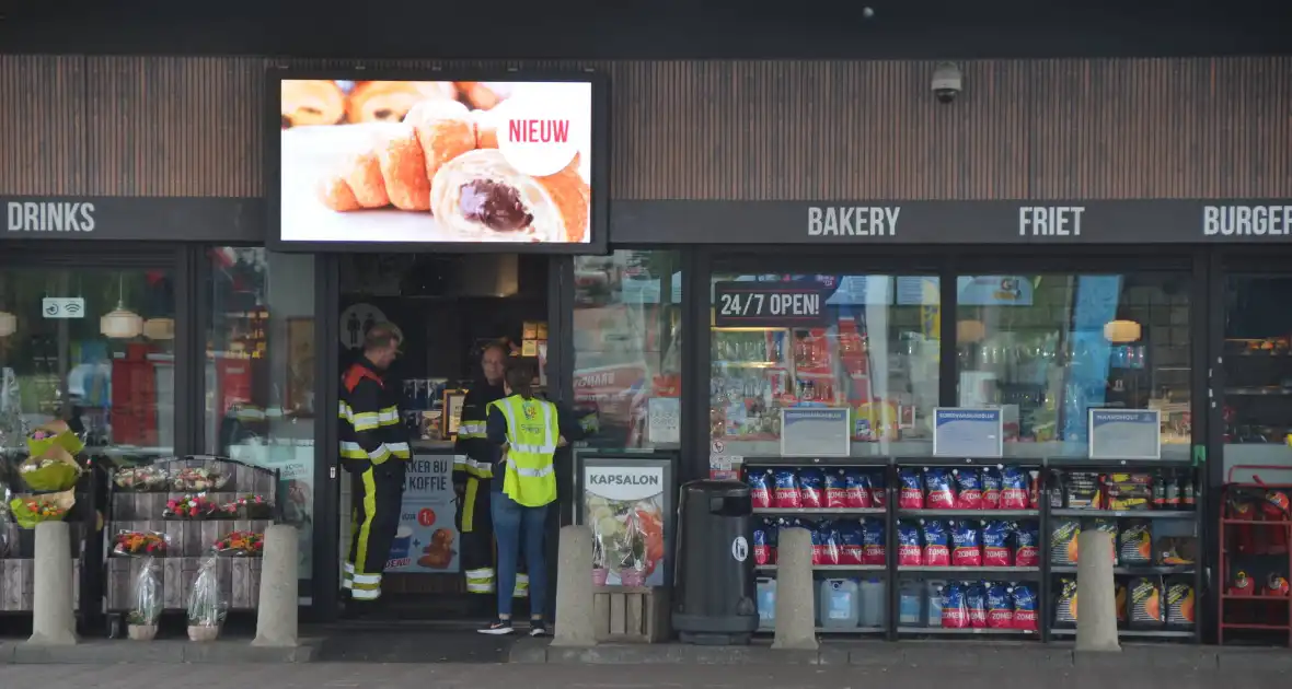 Brand in shop van tankstation snel onder controle - Foto 3