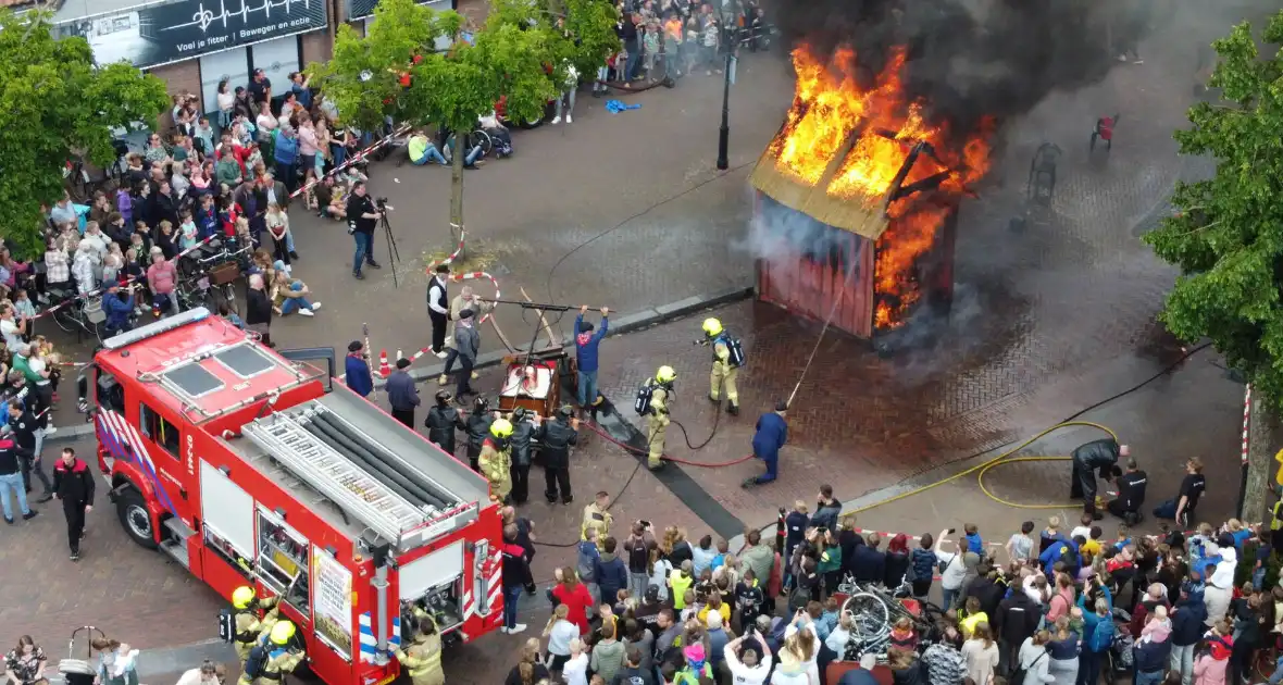 Veel bekijks bij opendag brandweer - Foto 1