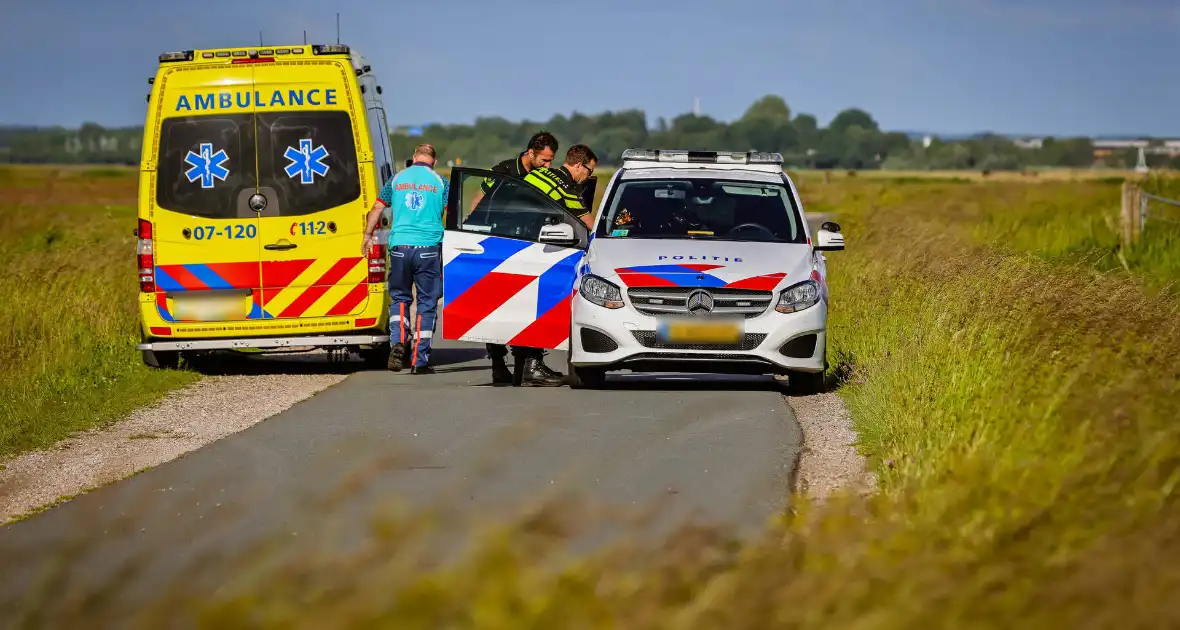 Beschonken brommerrijder belandt in sloot - Foto 3