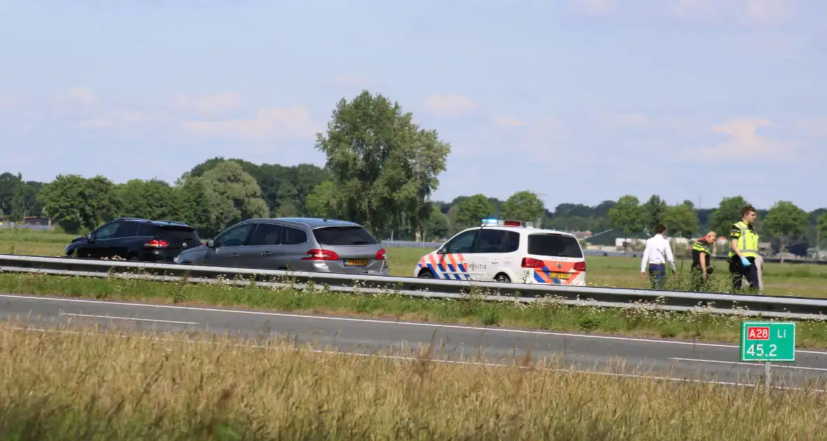 Kop-staart aanrijding zorgt voor flinke vertraging - Foto 1