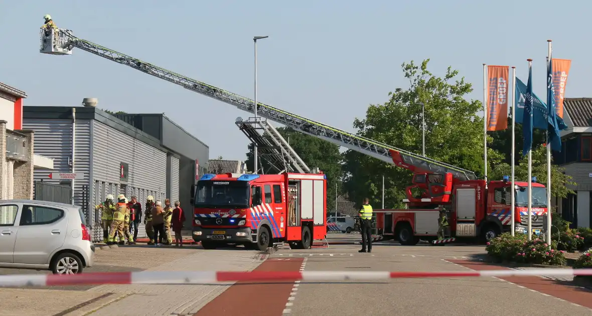 Brand in bedrijfspand metaalverwerker snel onder controle - Foto 6