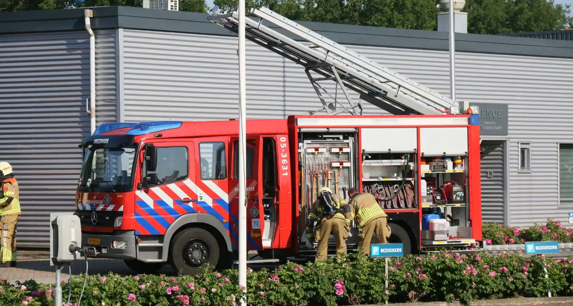 Brand in bedrijfspand metaalverwerker snel onder controle - Foto 8