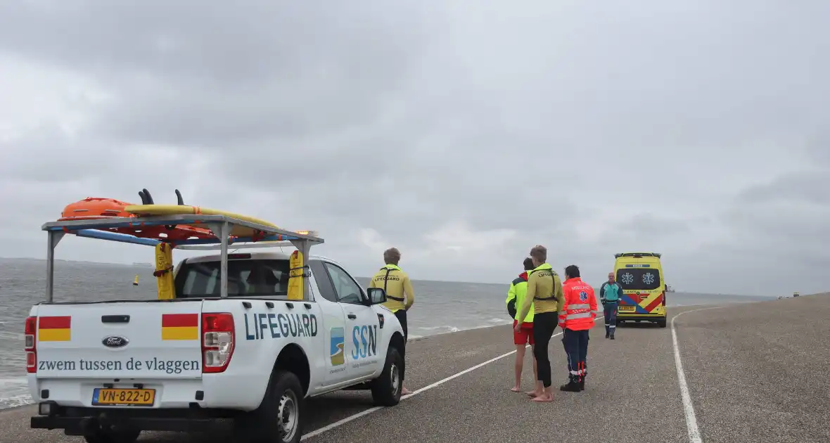 Hulpdiensten groots ingezet voor zwemmer