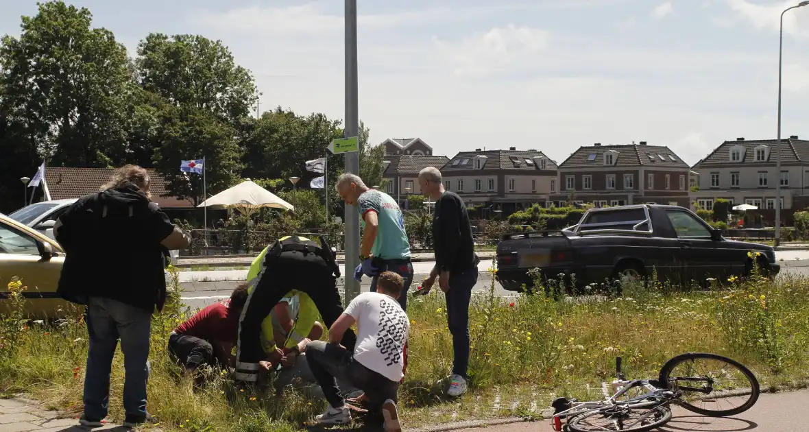 Agressieve man in de boeien na ongeval - Foto 6