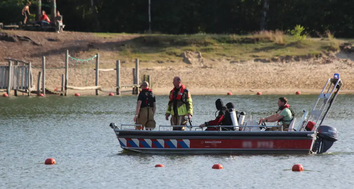 Grote zoekactie naar drenkeling in Hulsbeek Recreatiepark - Foto 2