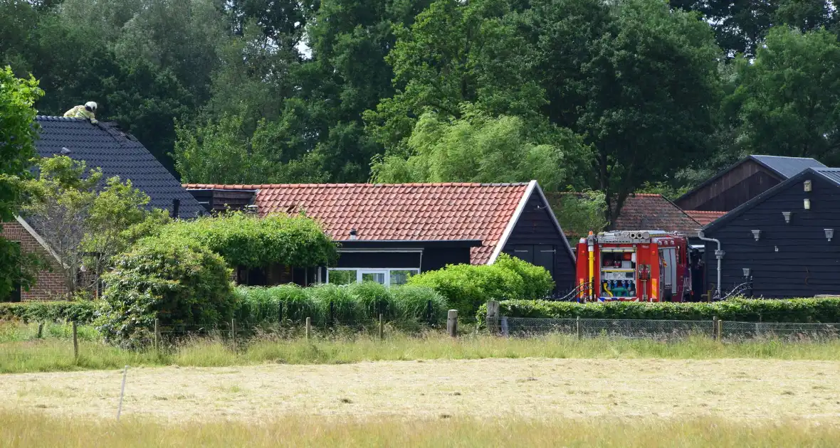 Brand in de nok van dak woning - Foto 3