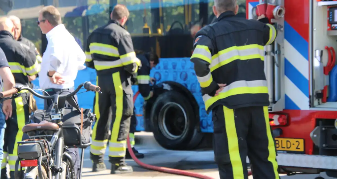 Remmen lijnbus in brand - Foto 3