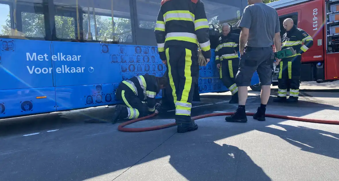 Remmen lijnbus in brand - Foto 4