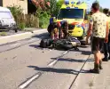Motorrijder geschept door personenauto