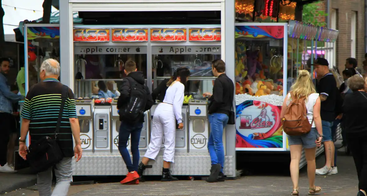 Grote kermis trekt veel bezoekers - Foto 4