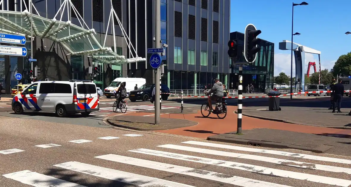 Spoorweghavenbrug afgezet vanwege inzet EOD - Foto 4