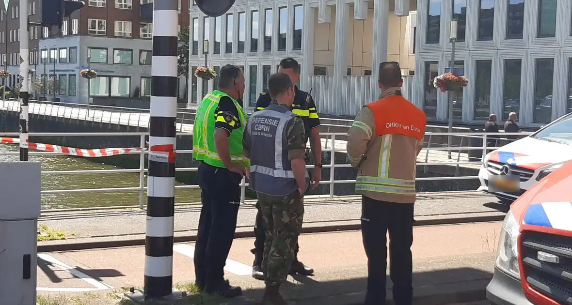 Spoorweghavenbrug afgezet vanwege inzet EOD - Foto 5