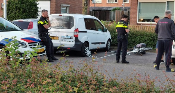 Fiets Breekt Doormidden Na Botsing Met Geparkeerde Bestelbus Nu Nl