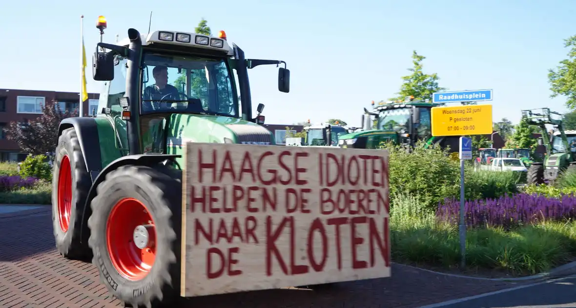Boeren vertrekken massaal naar Stroe - Foto 3