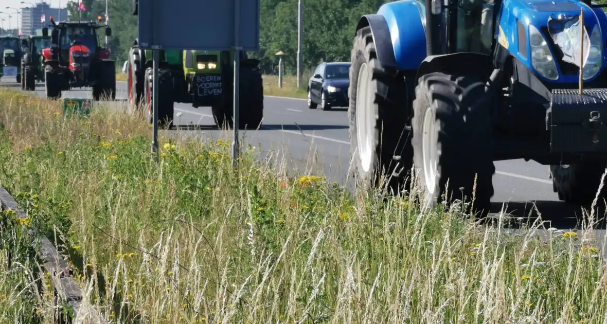 Boeren onderweg naar landelijke actie - Foto 8