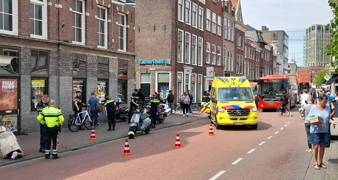 Twee personen gewond bij verkeersongeval - Foto 1