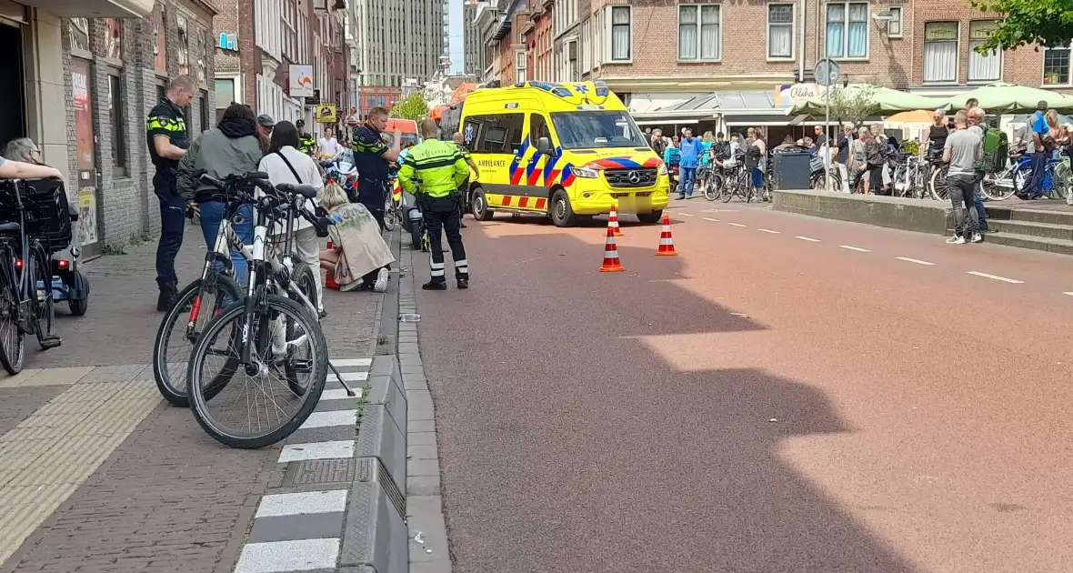 Twee personen gewond bij verkeersongeval - Foto 3