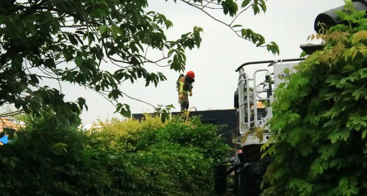 Brand op dak van woning - Foto 4