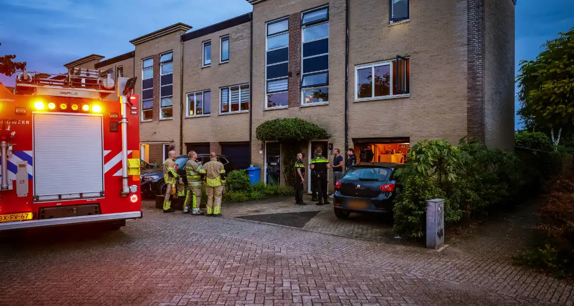 Voordeur opgeblazen van woning in Nieuwland - Foto 1