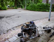 Scooter gaat in vlammen op nabij pand Talpa Network