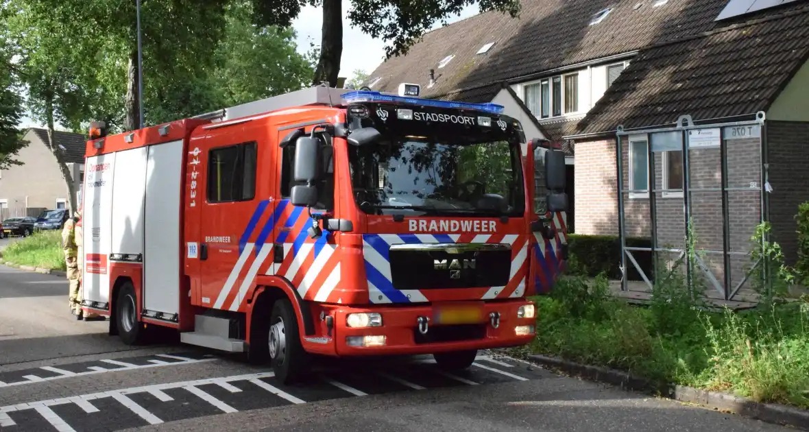 Brandweer hengelt sleutels uit put - Foto 1