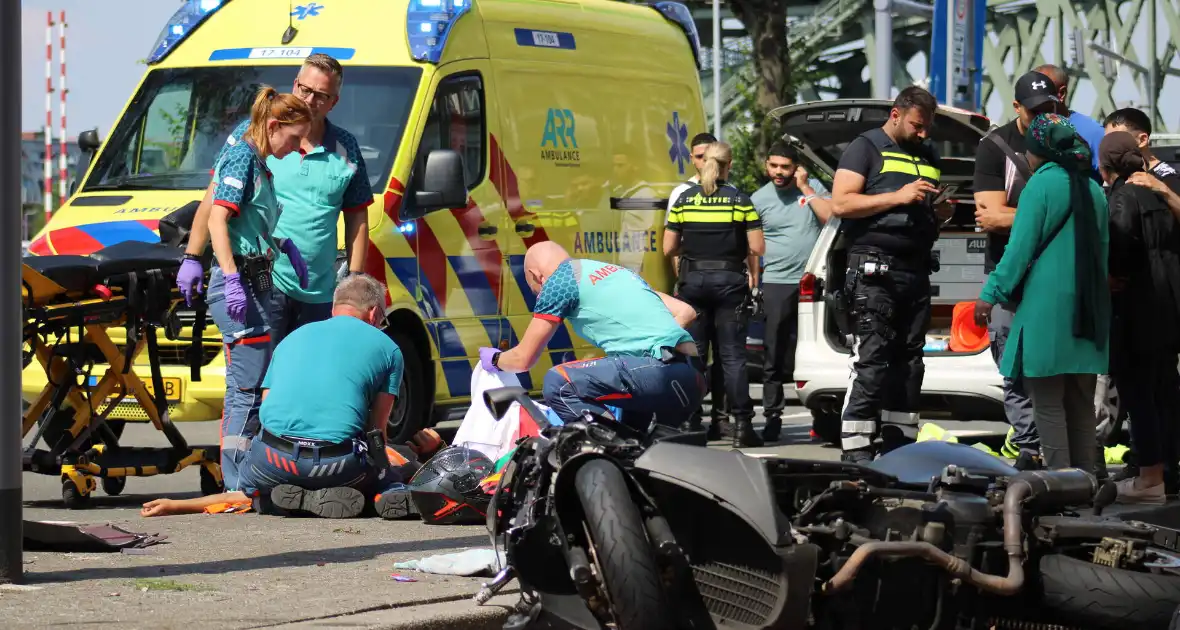 Motorrijder gewond na uitwijkmanoeuvre - Foto 7