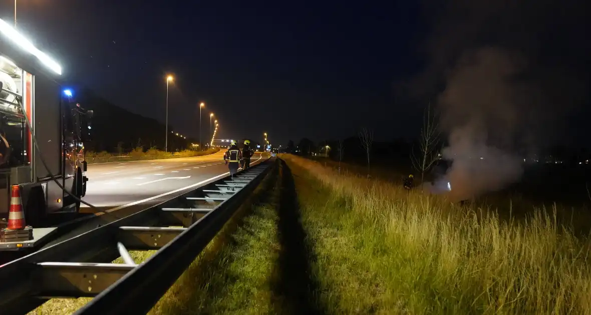 Bermbrand langs de snelweg - Foto 7