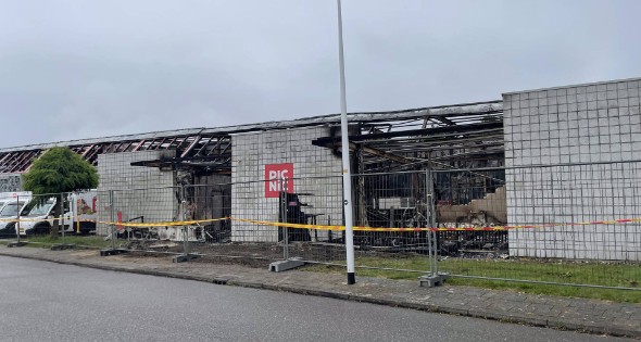 Enorme schade na zeer grote brand in pand bezorgservice Picnic - Afbeelding 3