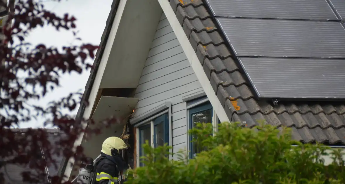 Brand in dak van woning - Foto 4